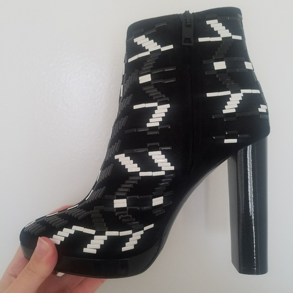 Burberry Embellished Rhumbleside Bootie Size 7.5 - Picture 8 of 10